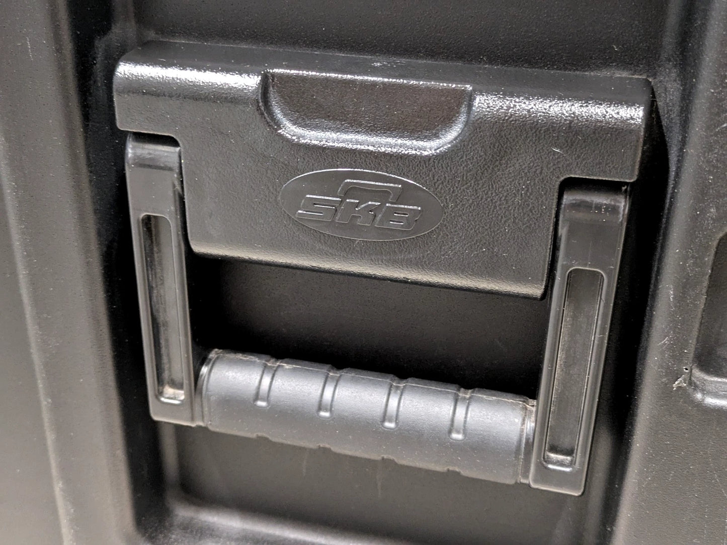 SKB 19" 5U Wheeled Double End Rack Mount Case Box
