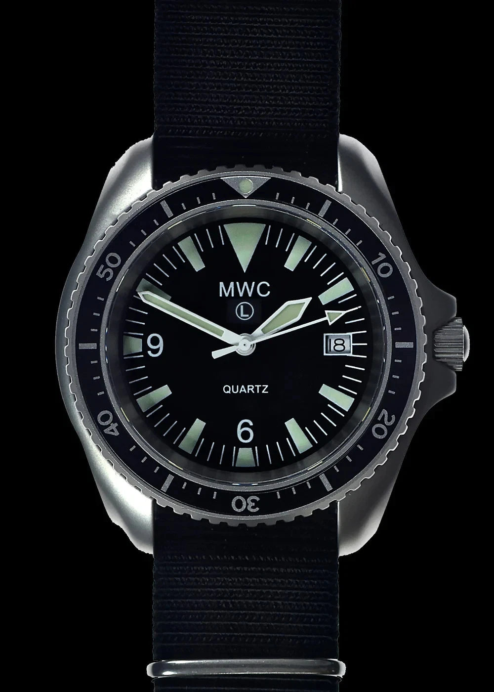 MWC 300M Quartz Military Stainless Steel Divers Watch NSN 6645-99-157-3496
