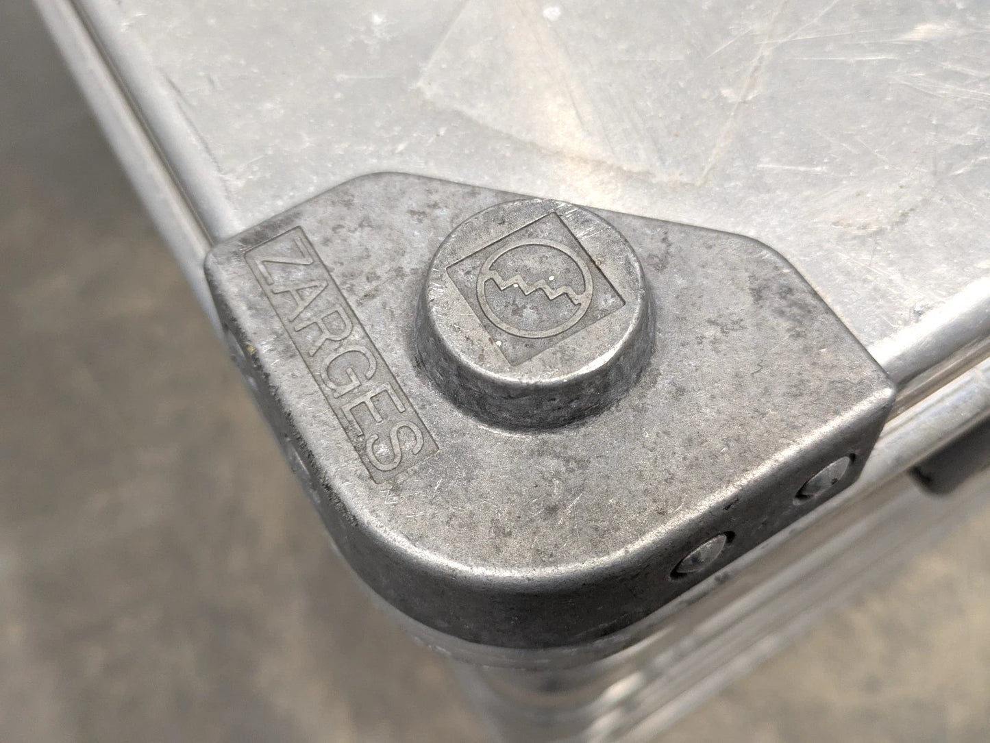 Zarges 40566 K470 Aluminium Lockable Transport Equipment Flight Storage Case Box