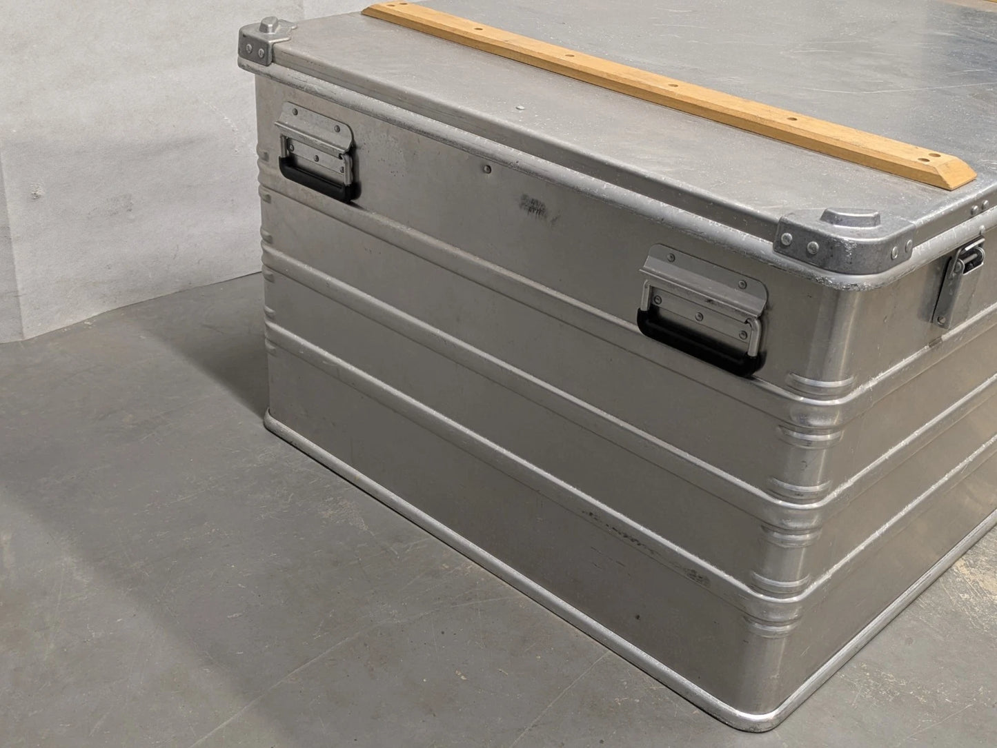 Zarges XXL Aluminium Lockable Transport Equipment Flight Storage Case Box