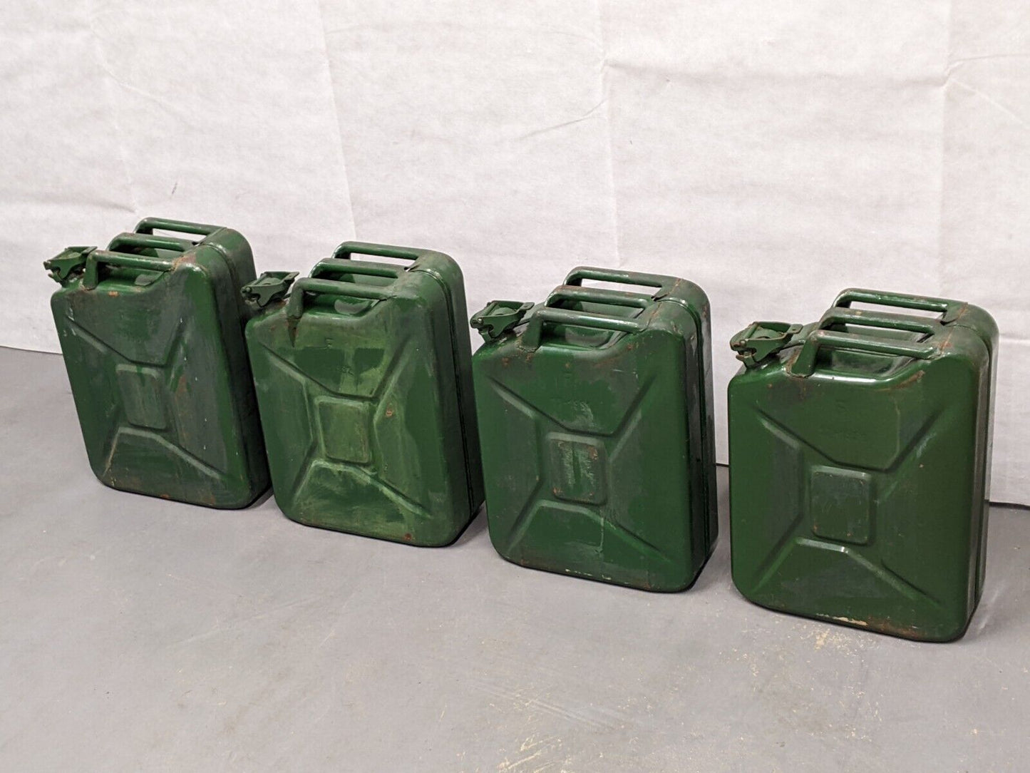 Genuine Vintage Army 20L Metal Green Fuel Jerry Can - Dated 1950s