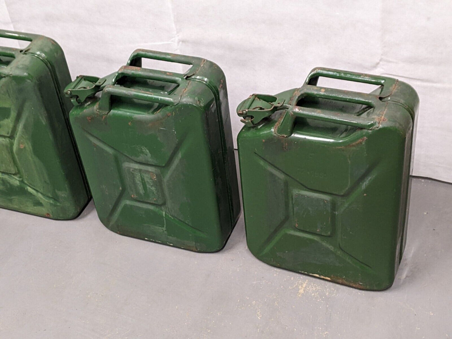 Genuine Vintage Army 20L Metal Green Fuel Jerry Can - Dated 1950s