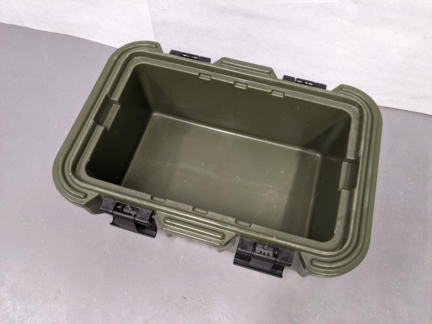 Cambro UPC180 Hot & Cold Insulated Food Container Gastronorm Carrier